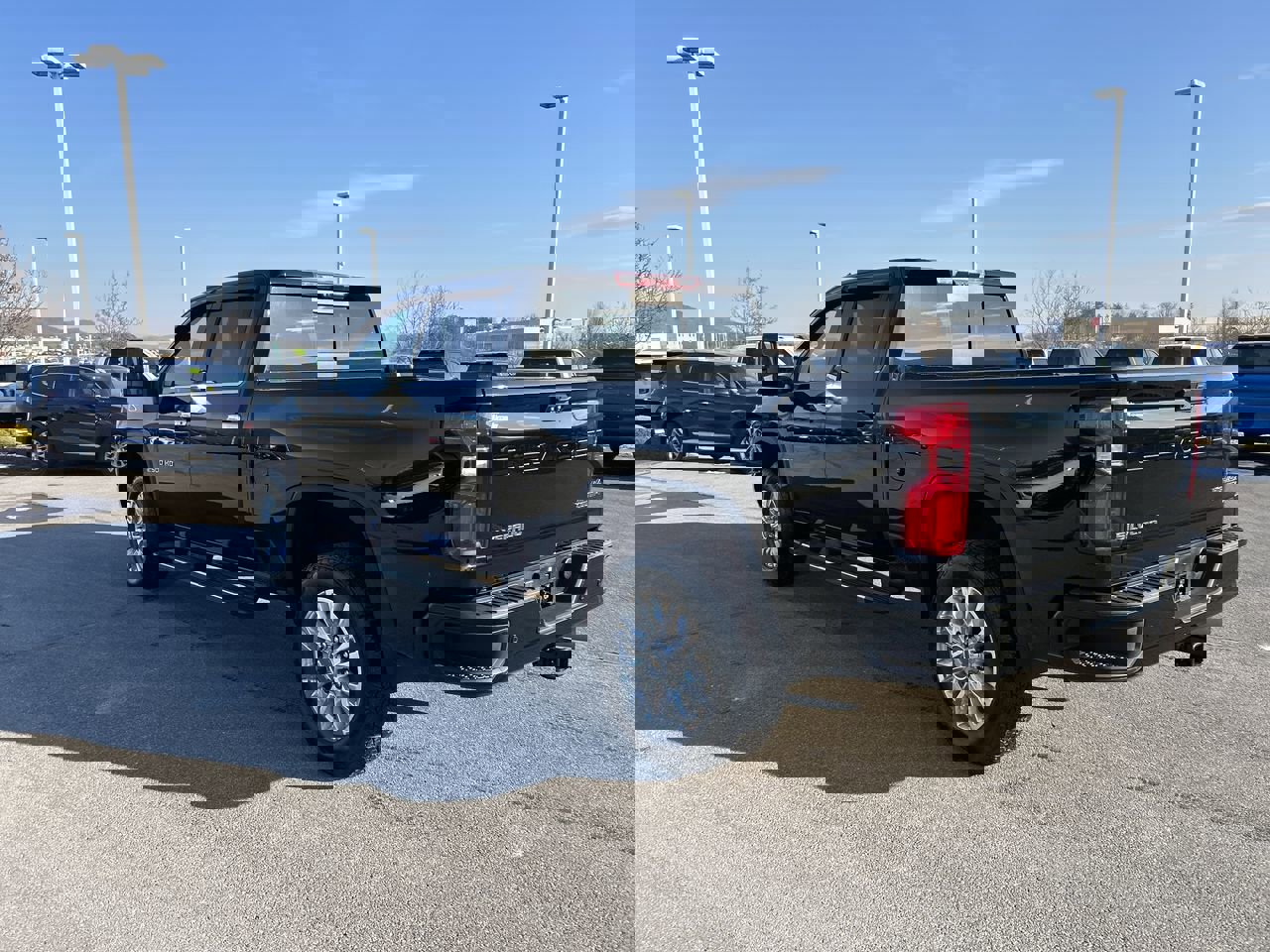 Used 2022 Chevrolet Silverado 2500 High Country w/ Z71 Off-Road Package image 5