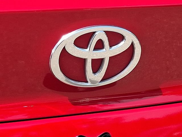 Used 2025 Toyota Camry SE w/ Convenience Package AWD/4WD image 28