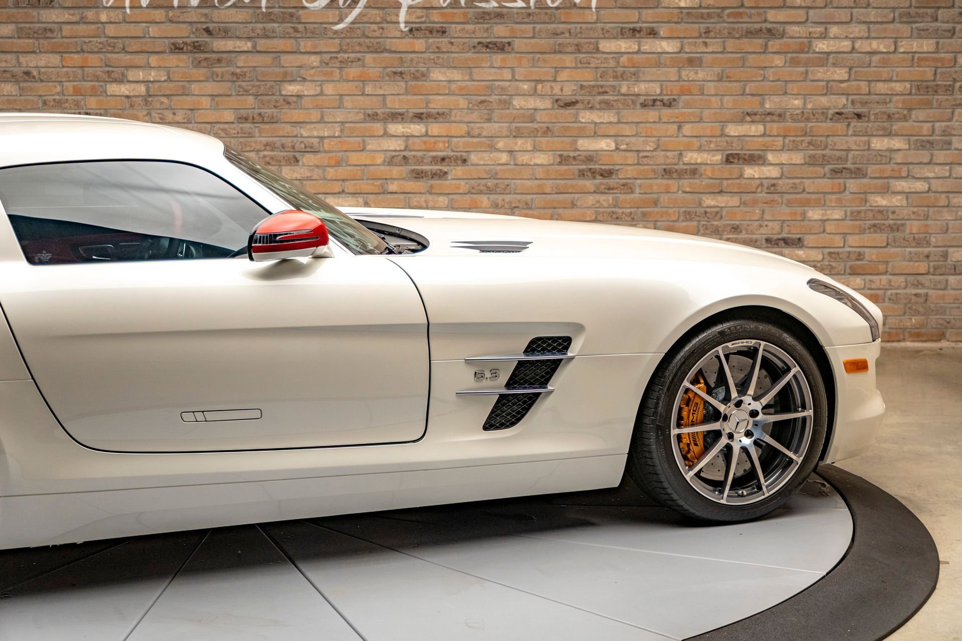Used 2011 Mercedes-Benz SLS AMG Coupe image 13