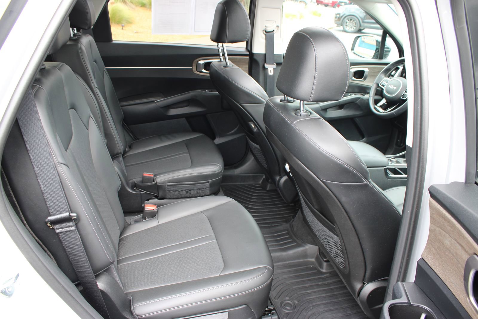 Used 2023 Kia Sorento X-Line EX image 25