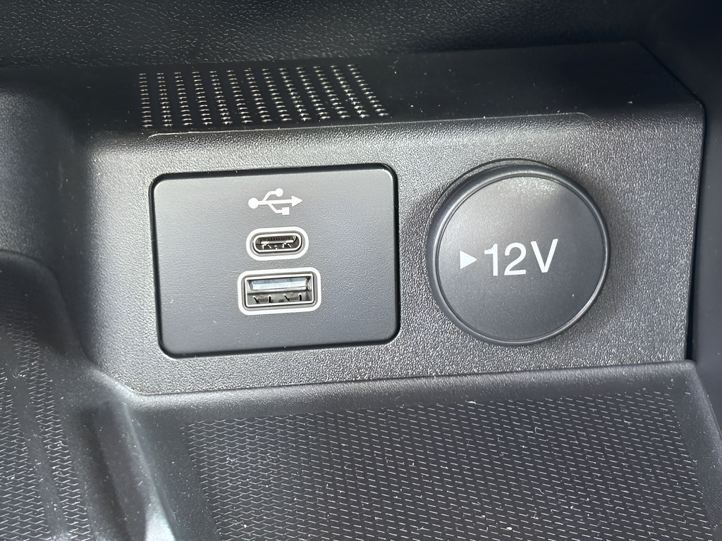 New 2024 Ford Escape SE w/ PHEV Premium Package FWD image 17