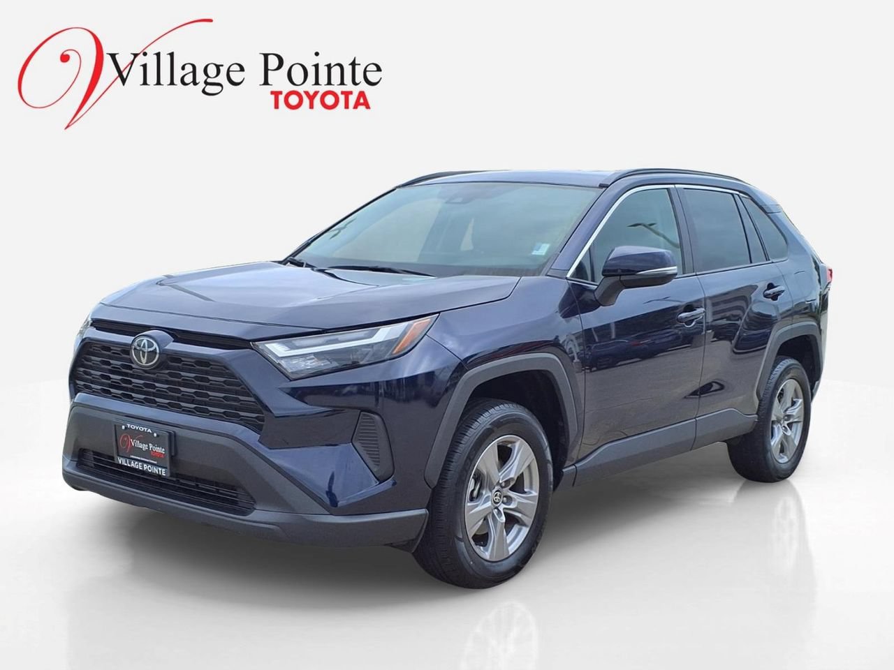 Used 2025 Toyota RAV4 XLE AWD/4WD image 1