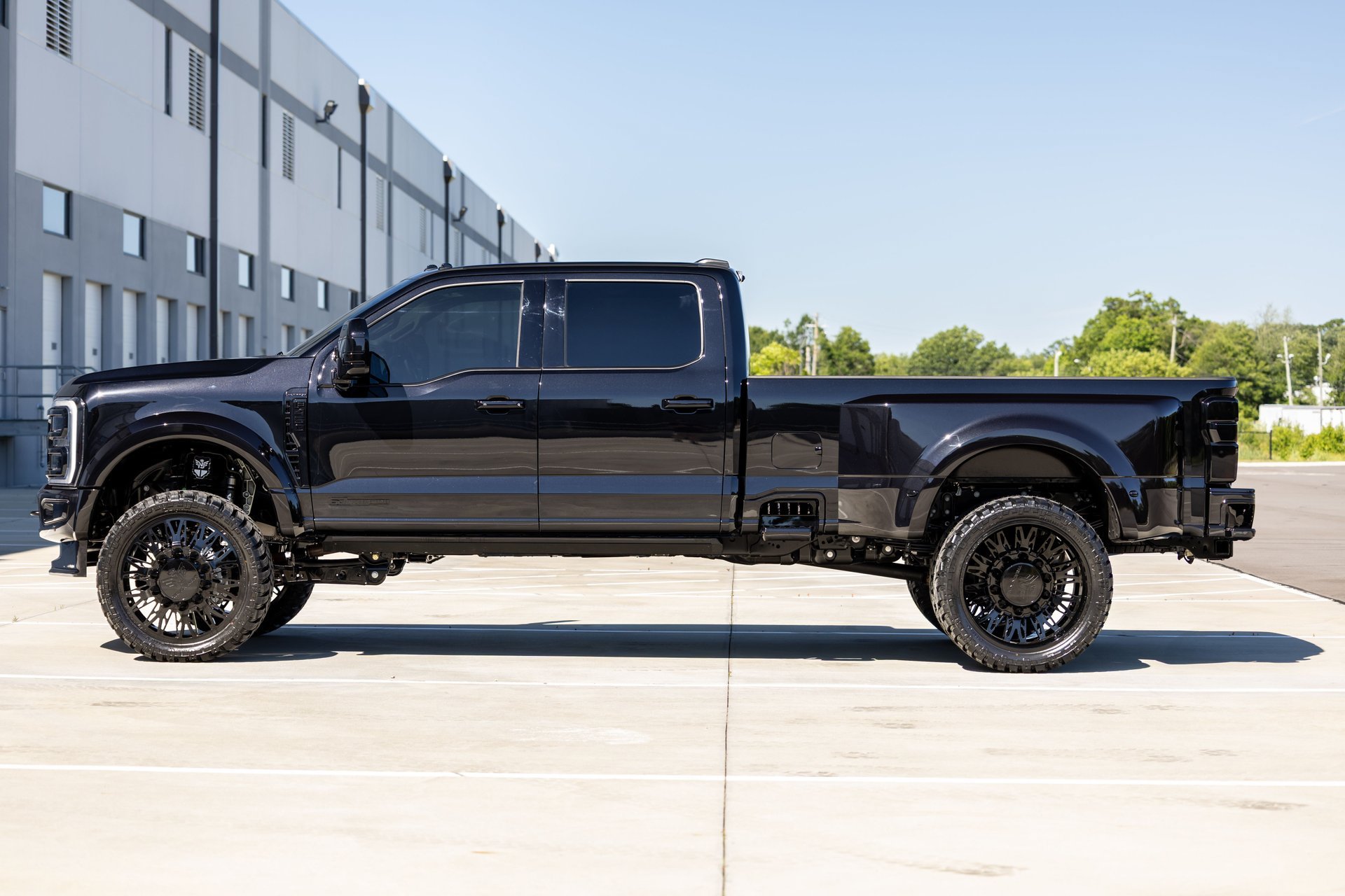 Used 2025 Ford F450 Platinum AWD/4WD image 25