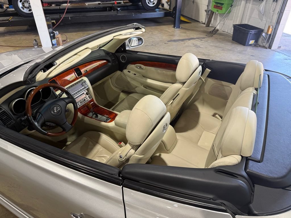 Used 2006 Lexus SC 430 Convertible RWD image 28