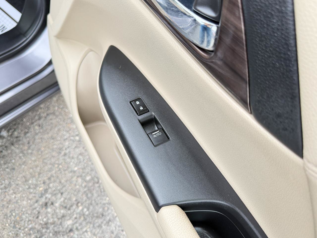Used 2017 Honda Accord EX-L image 47