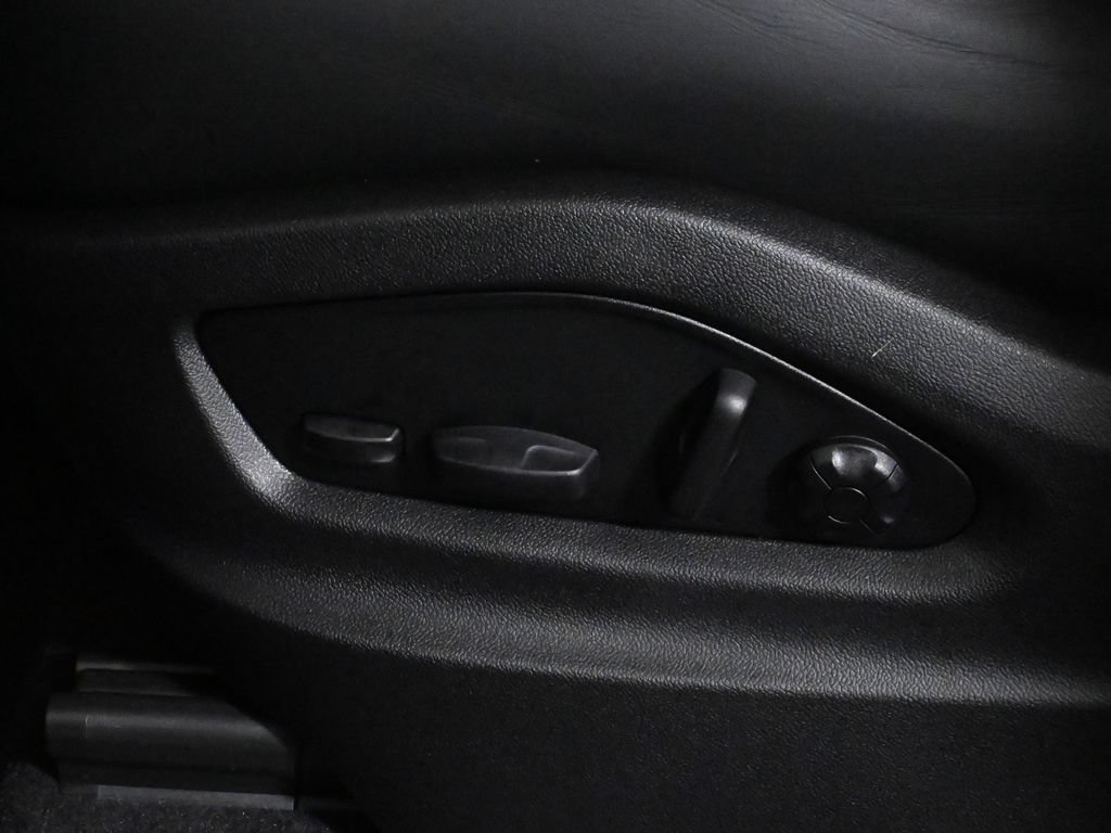 Used 2026 Porsche Cayenne S AWD/4WD image 30