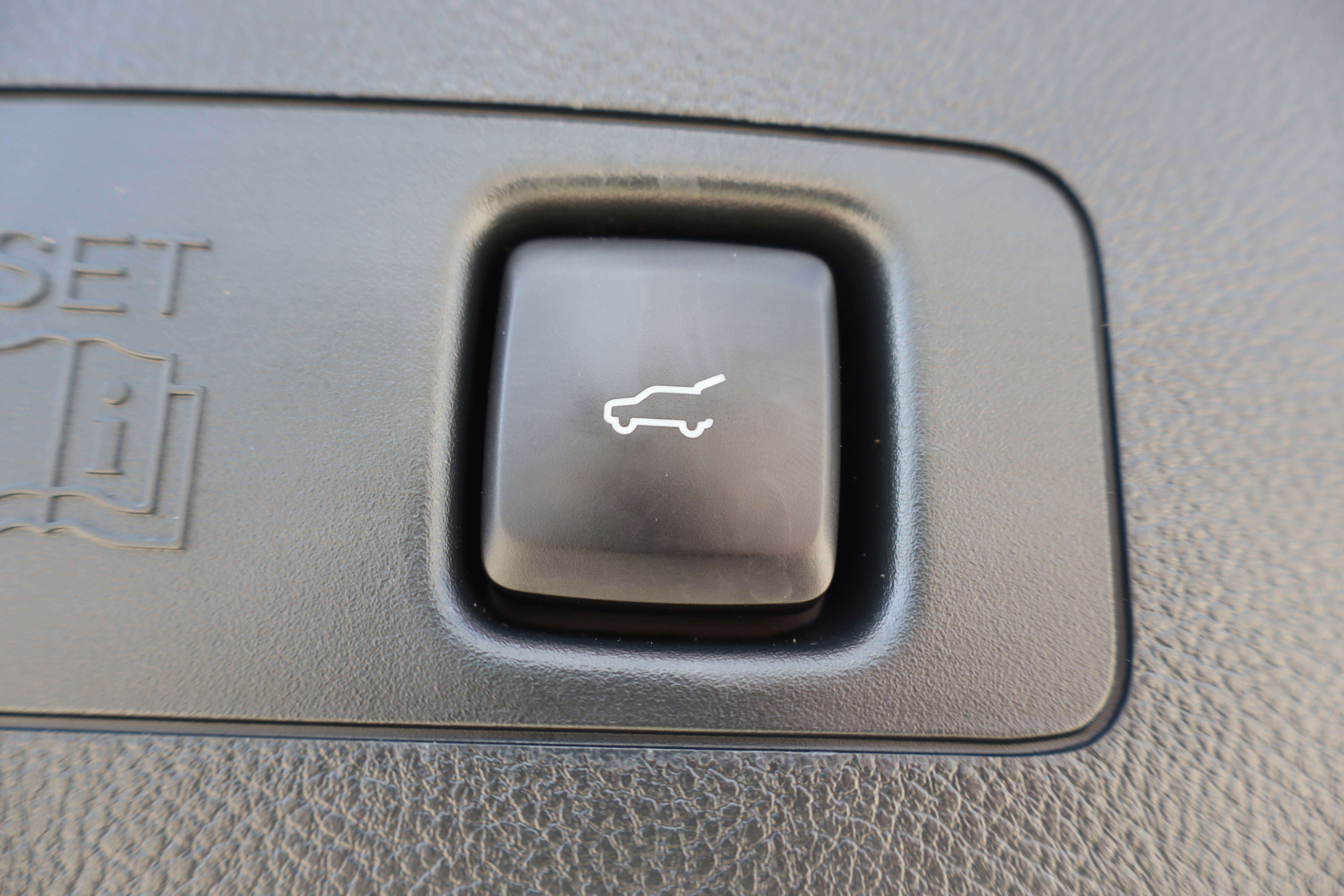 Used 2021 Lincoln Corsair Reserve w/ Equipment Group 201A image 16