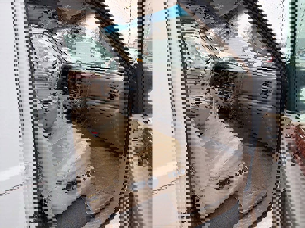 Used 2002 Ford Excursion Limited image 24