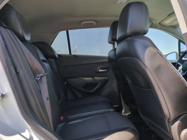 Used 2018 Chevrolet Trax LT w/ LT Convenience Package FWD image 32