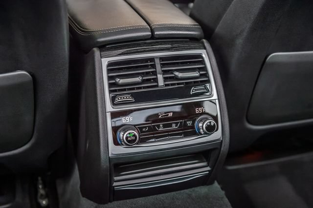 Used 2019 BMW 740i w/ M Sport Package RWD image 46