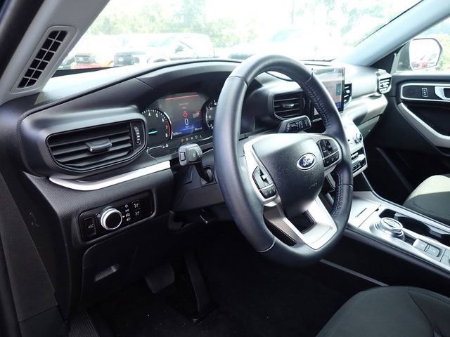 Used 2023 Ford Explorer XLT image 14