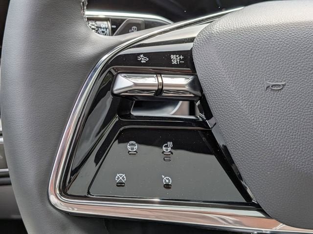 New 2026 Cadillac Lyriq Luxury RWD image 13