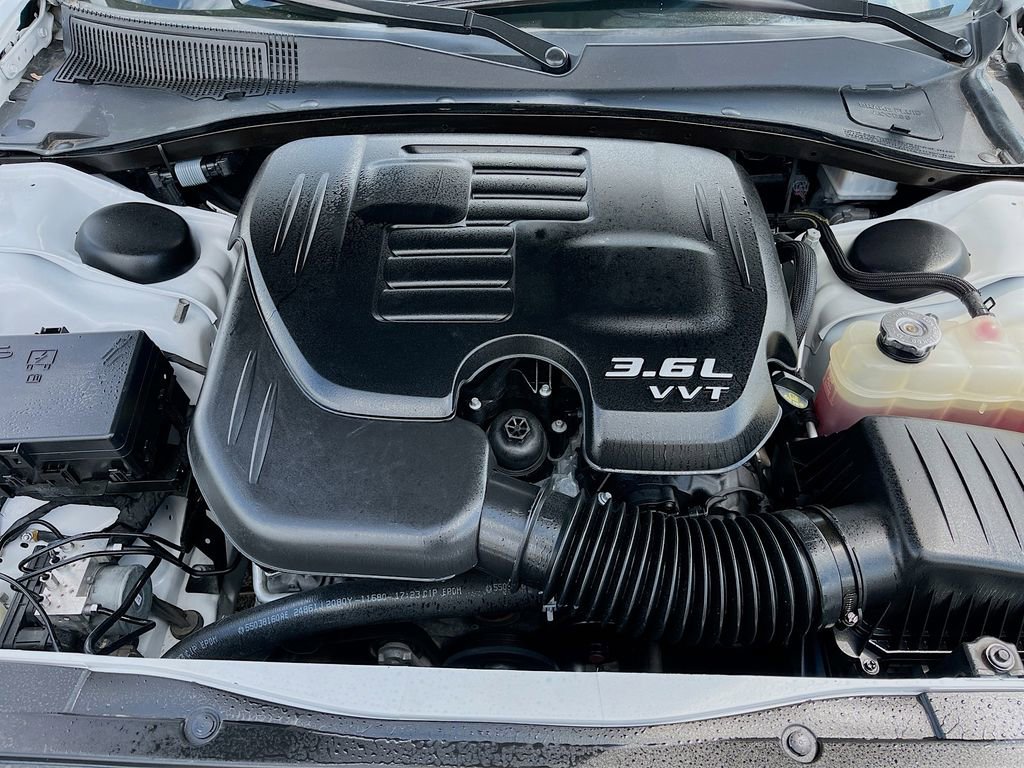 Used 2020 Chrysler 300 Touring w/ Sport Appearance Package image 28