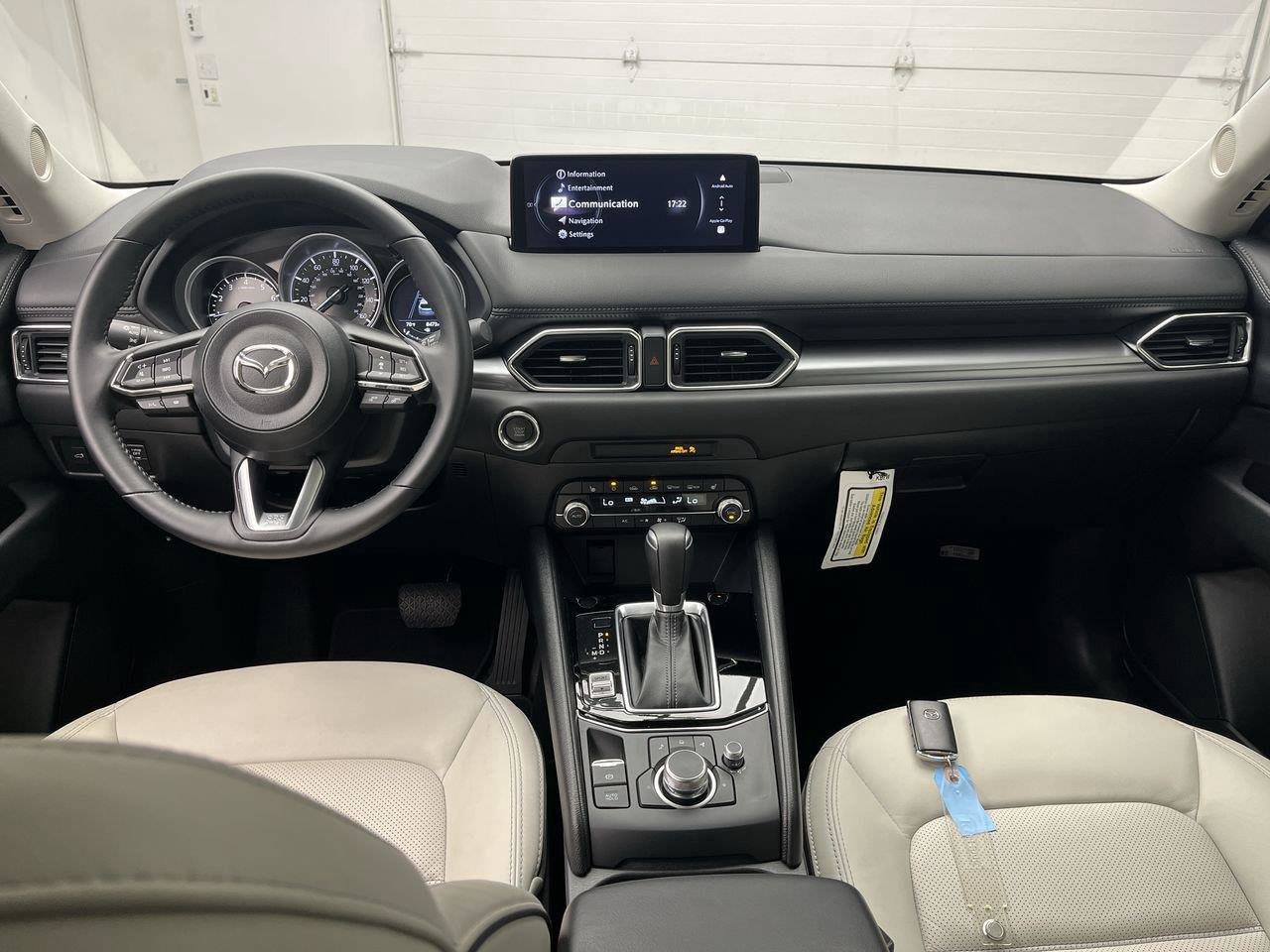 Certified 2025 MAZDA CX-5 AWD 2.5 S w/ Preferred Package image 4