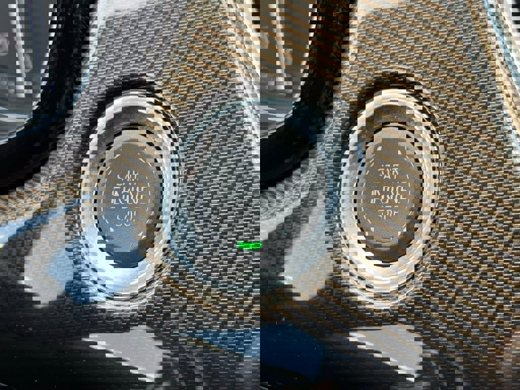 Certified 2024 Cadillac XT6 Sport w/ LPO, ONYX Package image 24