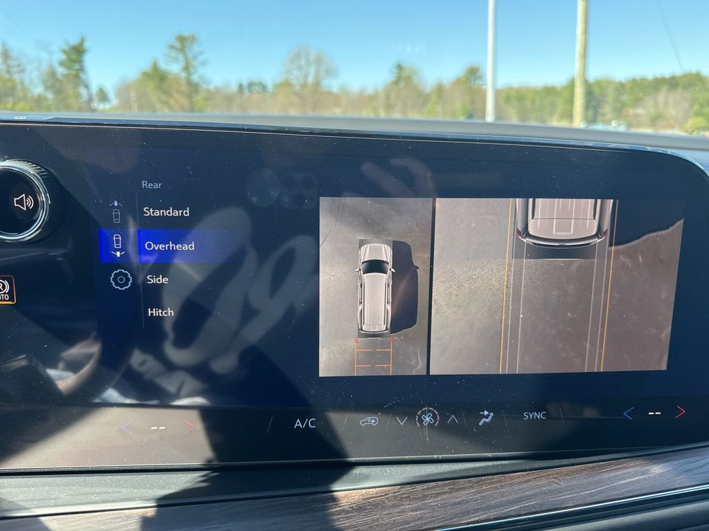 New 2026 Chevrolet Suburban LS image 21