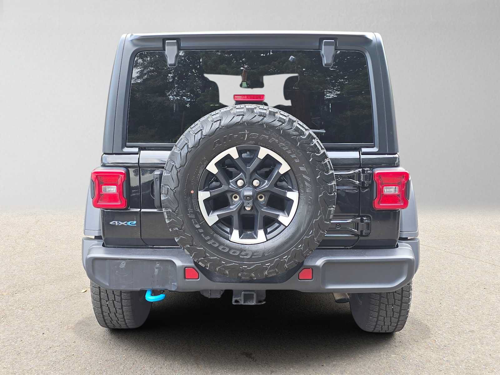 Used 2024 Jeep Wrangler Unlimited Rubicon 4xe AWD/4WD image 4