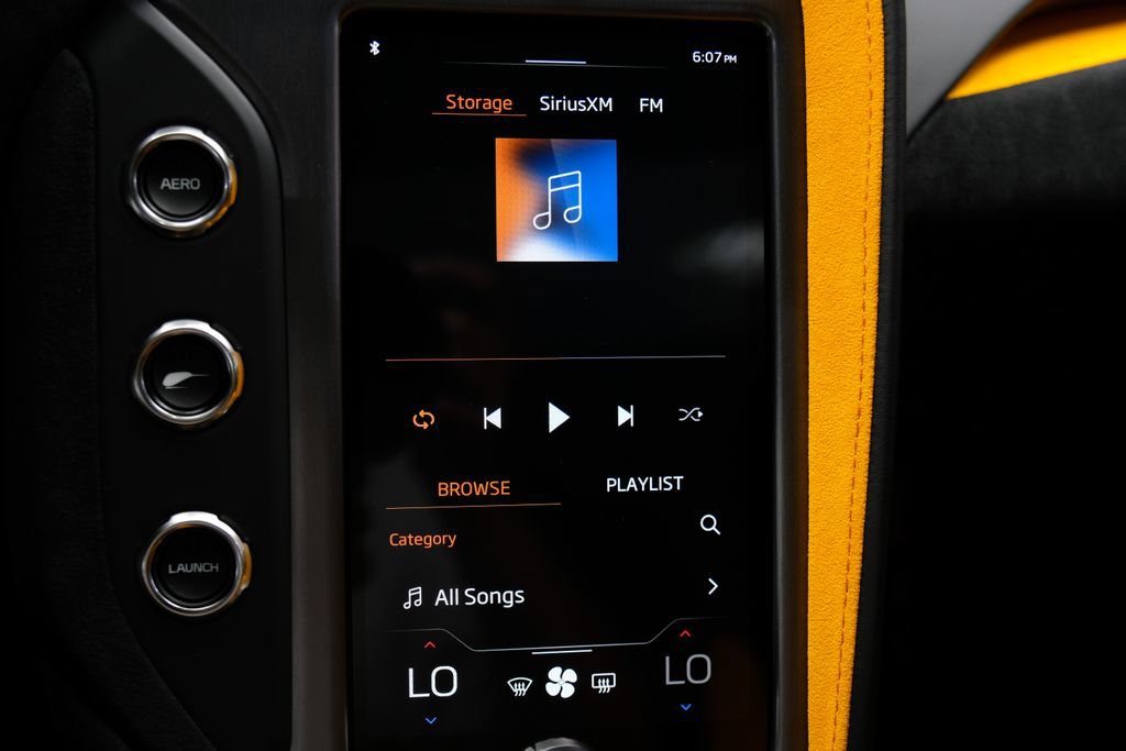 Used 2026 McLaren 750S Spider RWD image 38