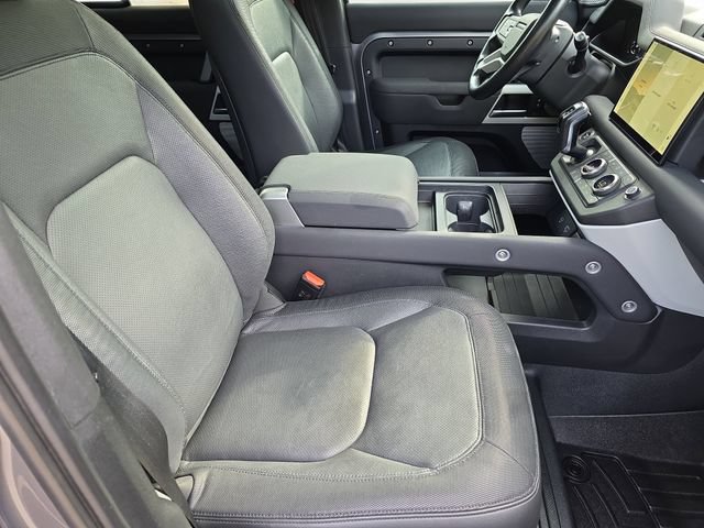 Certified 2023 Land Rover Defender 130 X-Dynamic SE AWD/4WD image 12
