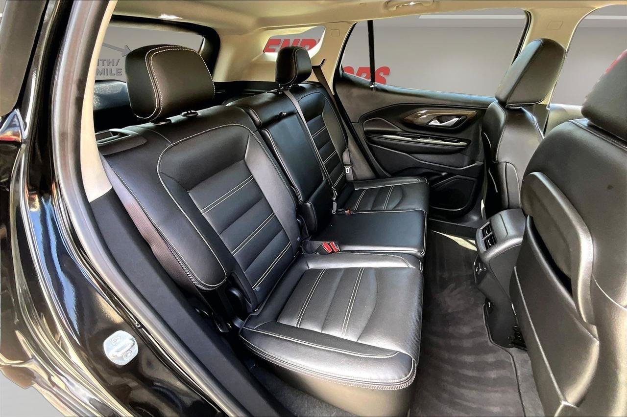 Used 2022 GMC Terrain Denali w/ Denali Premium Package AWD/4WD image 27