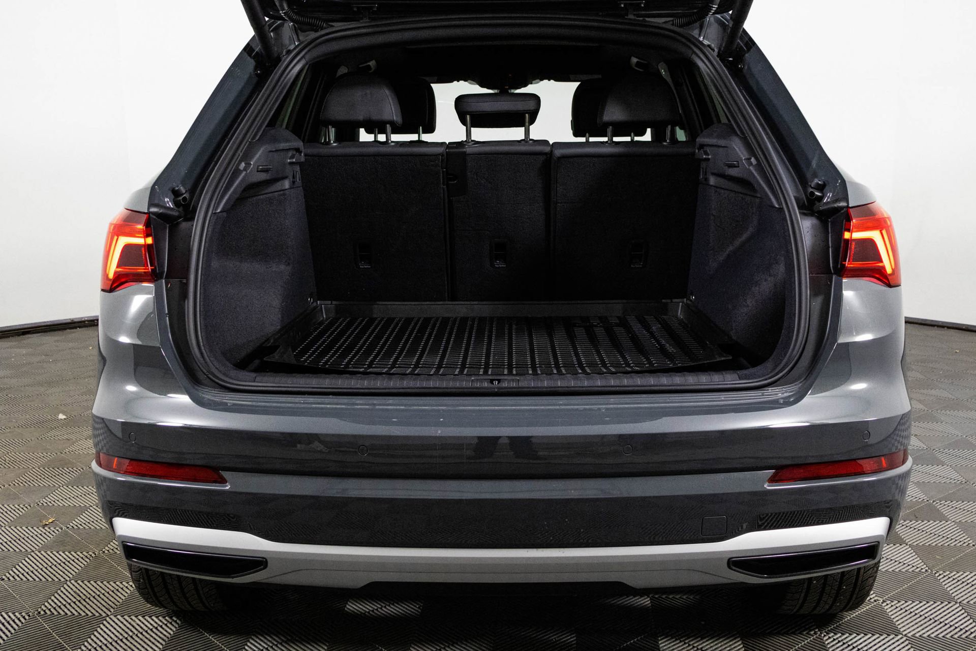 Used 2022 Audi Q3 2.0T Premium Plus image 36