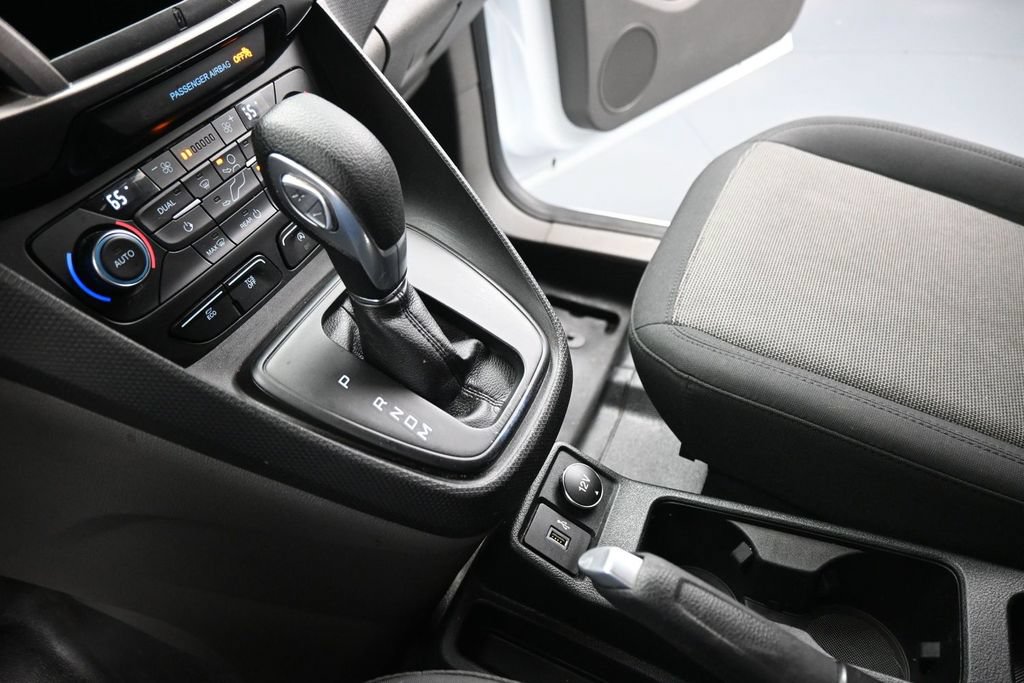Used 2019 Ford Transit Connect XL FWD image 15