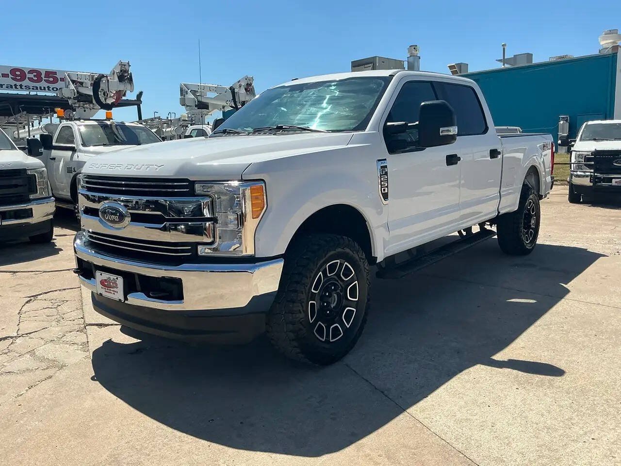 Used 2019 Ford F250 XLT AWD/4WD image 3