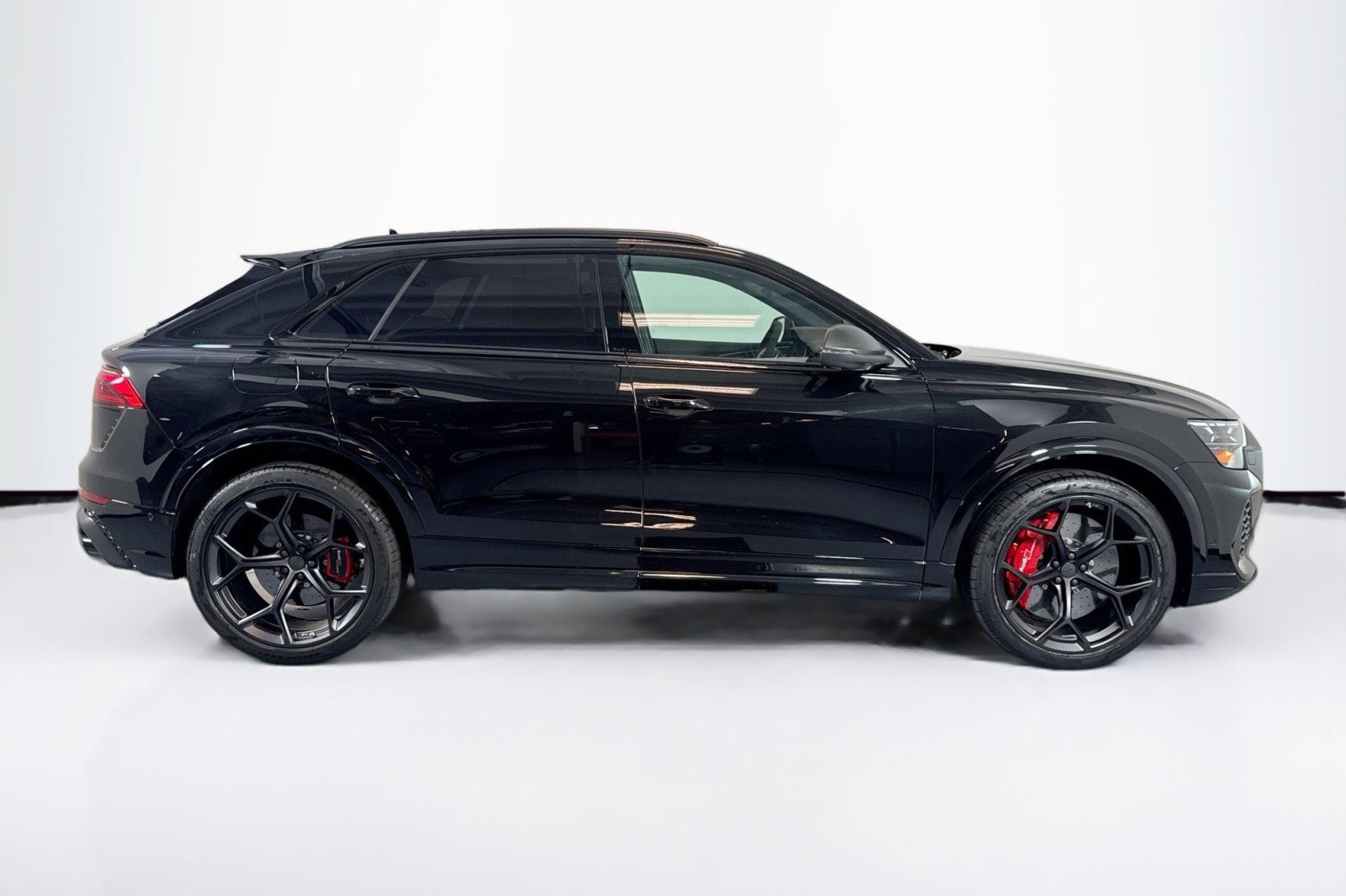 New 2026 Audi RS Q8 performance image 4