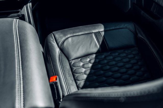 New 2026 Ford F250 Lariat w/ Black Appearance Package image 32