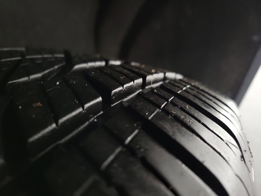 Used 2020 Chevrolet Traverse LT w/ LPO, Floor Liner Package image 12