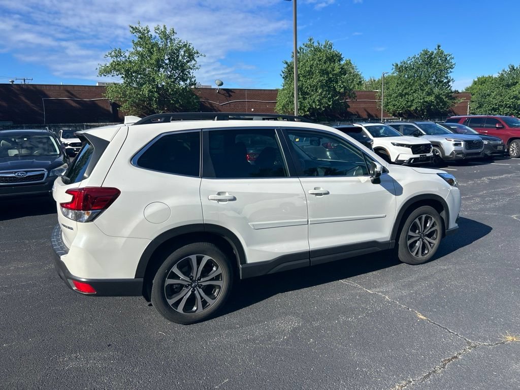 Used 2023 Subaru Forester Limited AWD/4WD image 3
