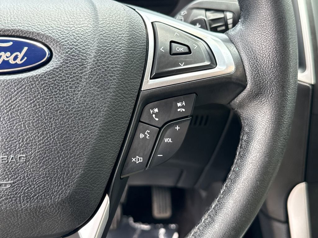 Used 2016 Ford Edge SEL w/ Equipment Group 201A FWD image 16