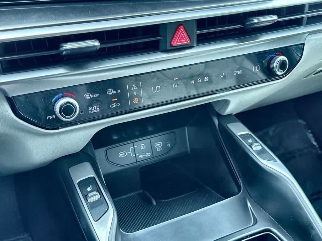 Certified 2025 Kia Sorento EX w/ Panoramic Sunroof Package FWD image 20