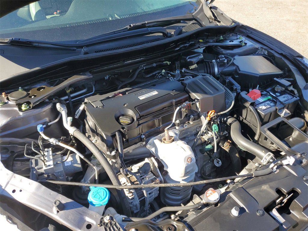 Used 2017 Honda Accord EX-L image 9