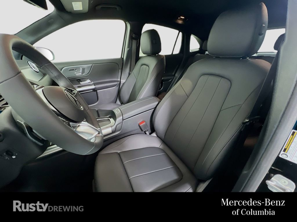 Used 2025 Mercedes-Benz GLA 250 4MATIC image 11