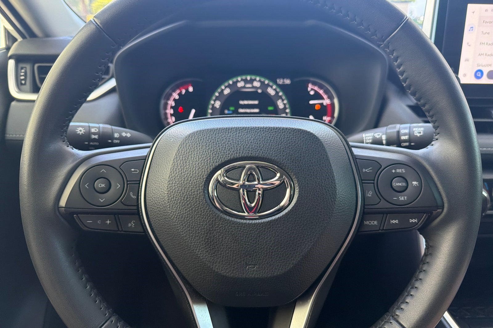 Used 2024 Toyota RAV4 XLE Premium FWD image 28