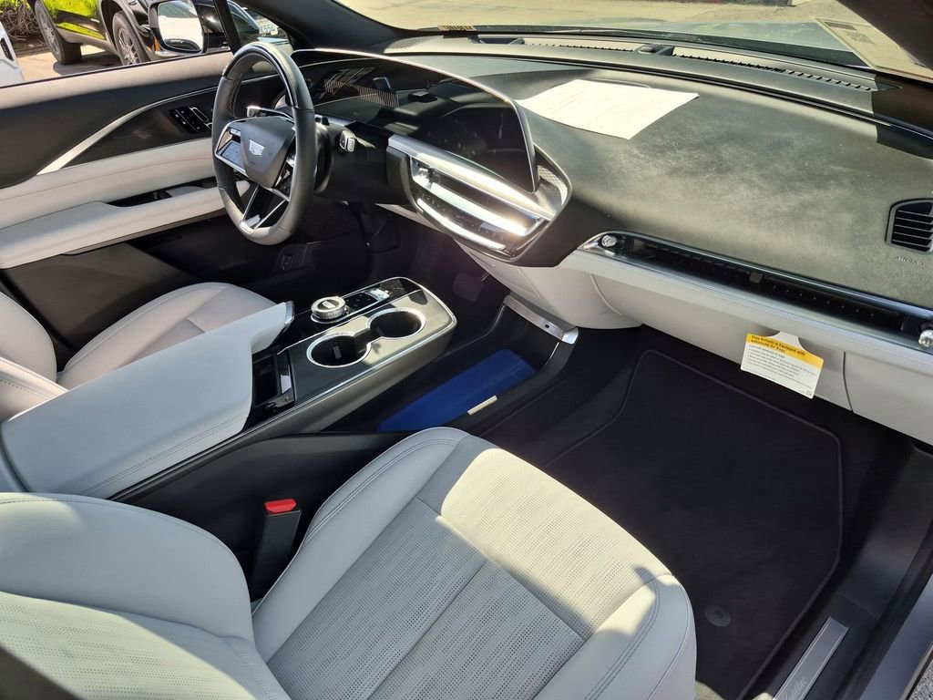 Used 2026 Cadillac Lyriq Sport AWD/4WD image 22