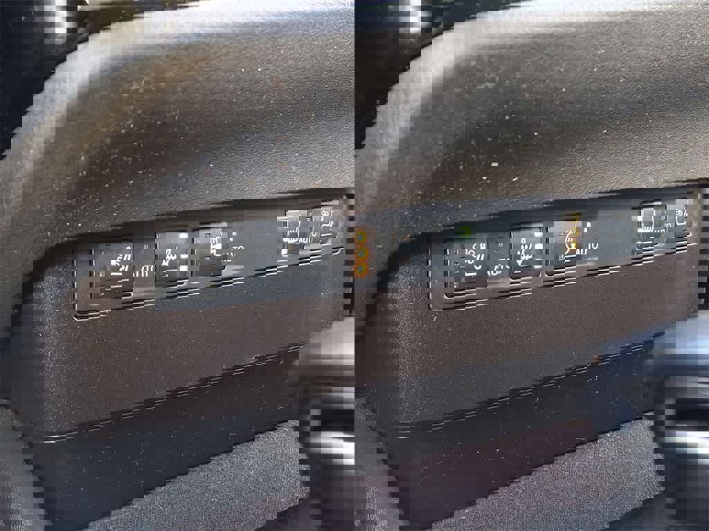 Used 2023 Lexus ES 300h w/ Premium Package image 19