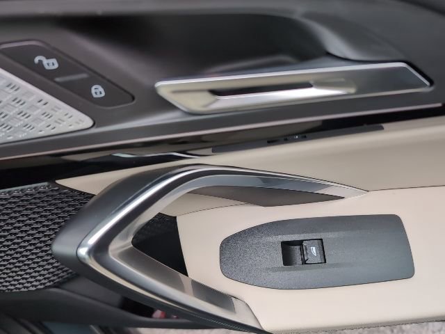 Used 2025 BMW X1 xDrive28i w/ Convenience Package image 25