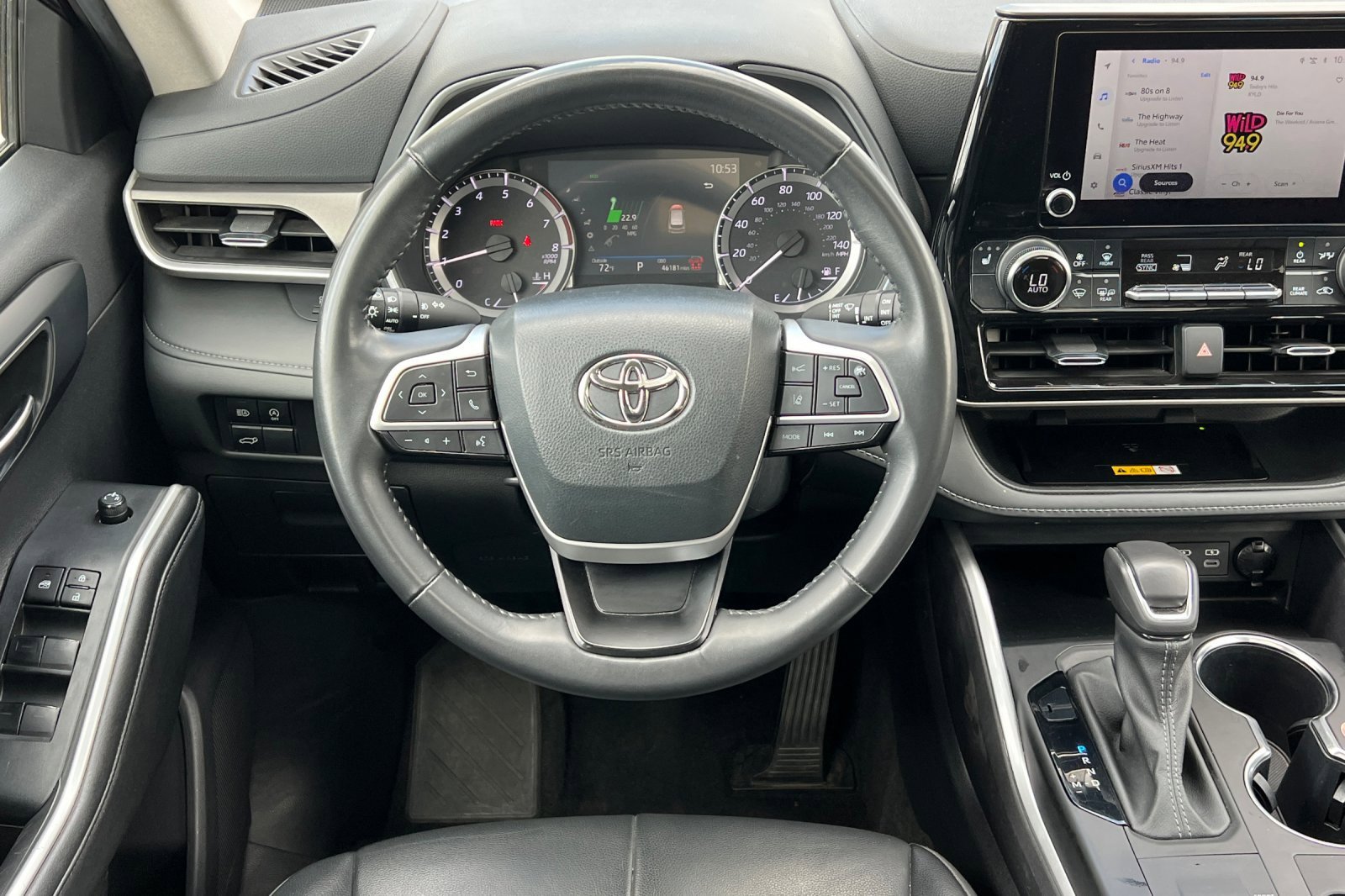 Used 2024 Toyota Highlander XLE image 16