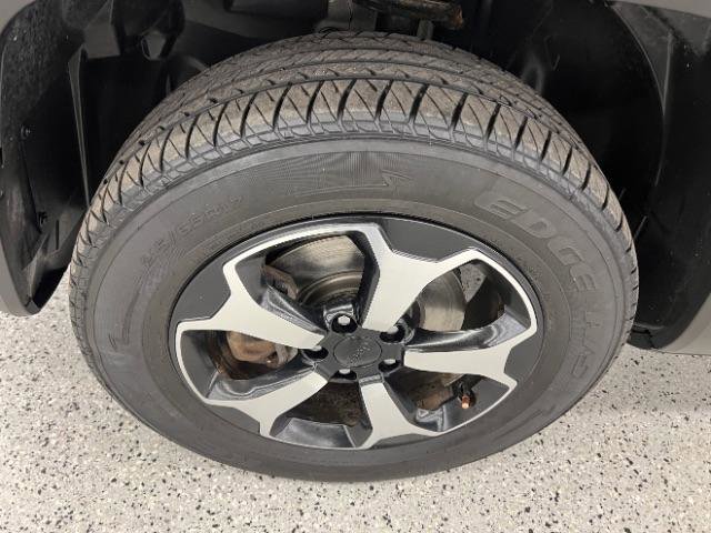 Used 2019 Jeep Renegade Trailhawk w/ Cold Weather Group II AWD/4WD image 39