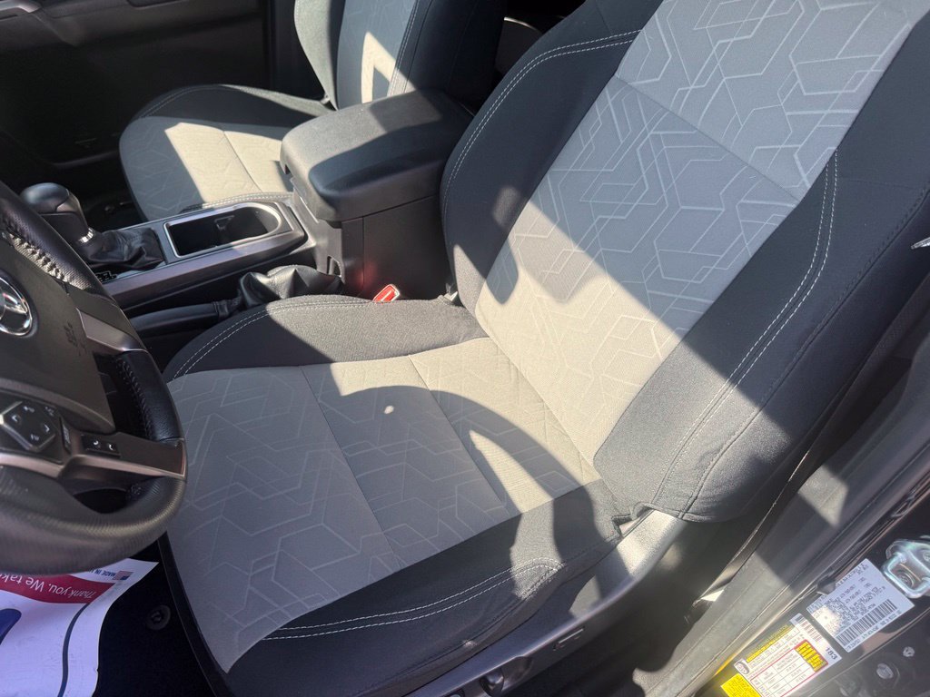 Used 2021 Toyota Tacoma TRD Sport AWD/4WD image 21