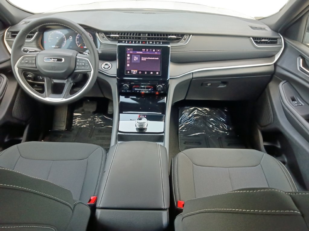 New 2026 Jeep Grand Cherokee L Laredo RWD image 20
