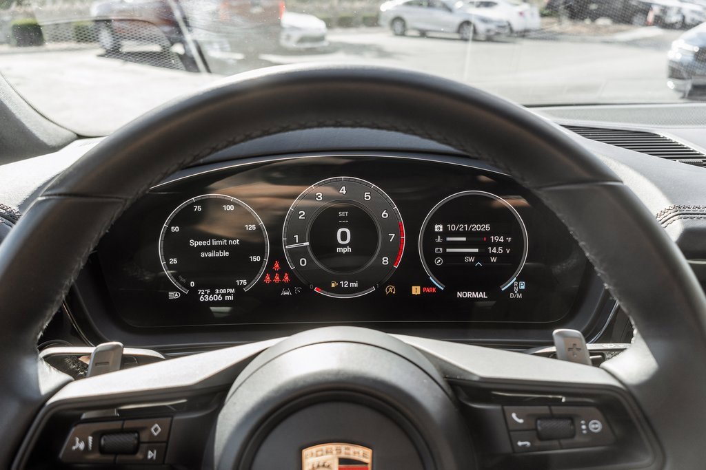 Used 2024 Porsche Cayenne Base image 15