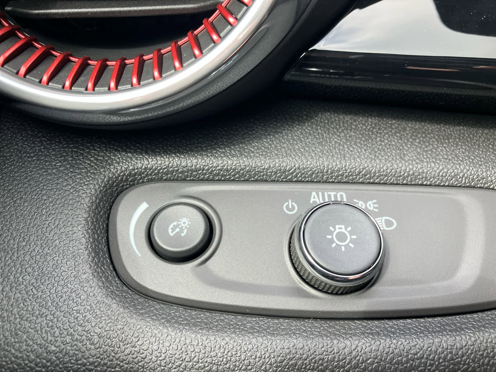 New 2026 Chevrolet Trax RS w/ Driver Confidence Package image 14