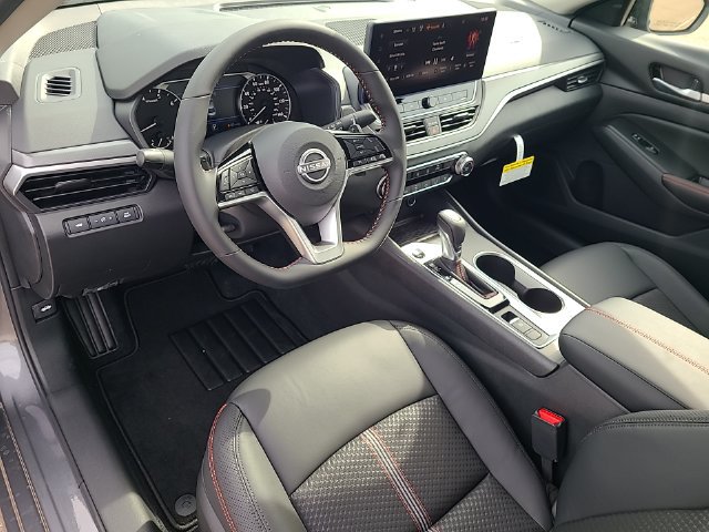 New 2026 Nissan Altima 2.5 SR AWD/4WD image 13