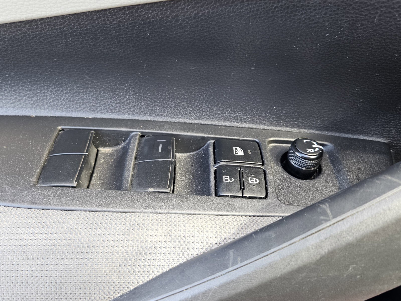 Certified 2022 Toyota Corolla LE image 12