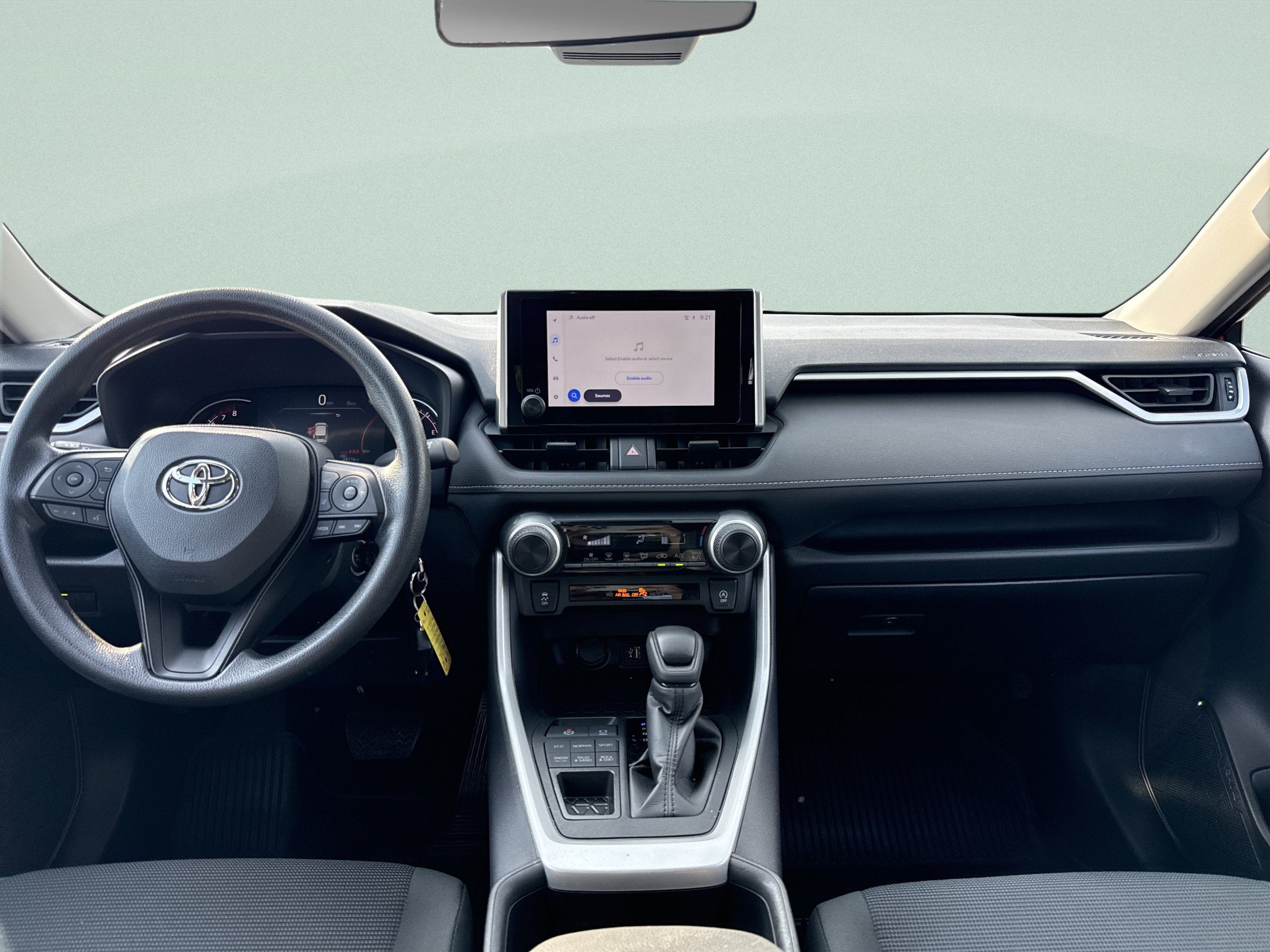 Used 2024 Toyota RAV4 LE AWD/4WD image 21