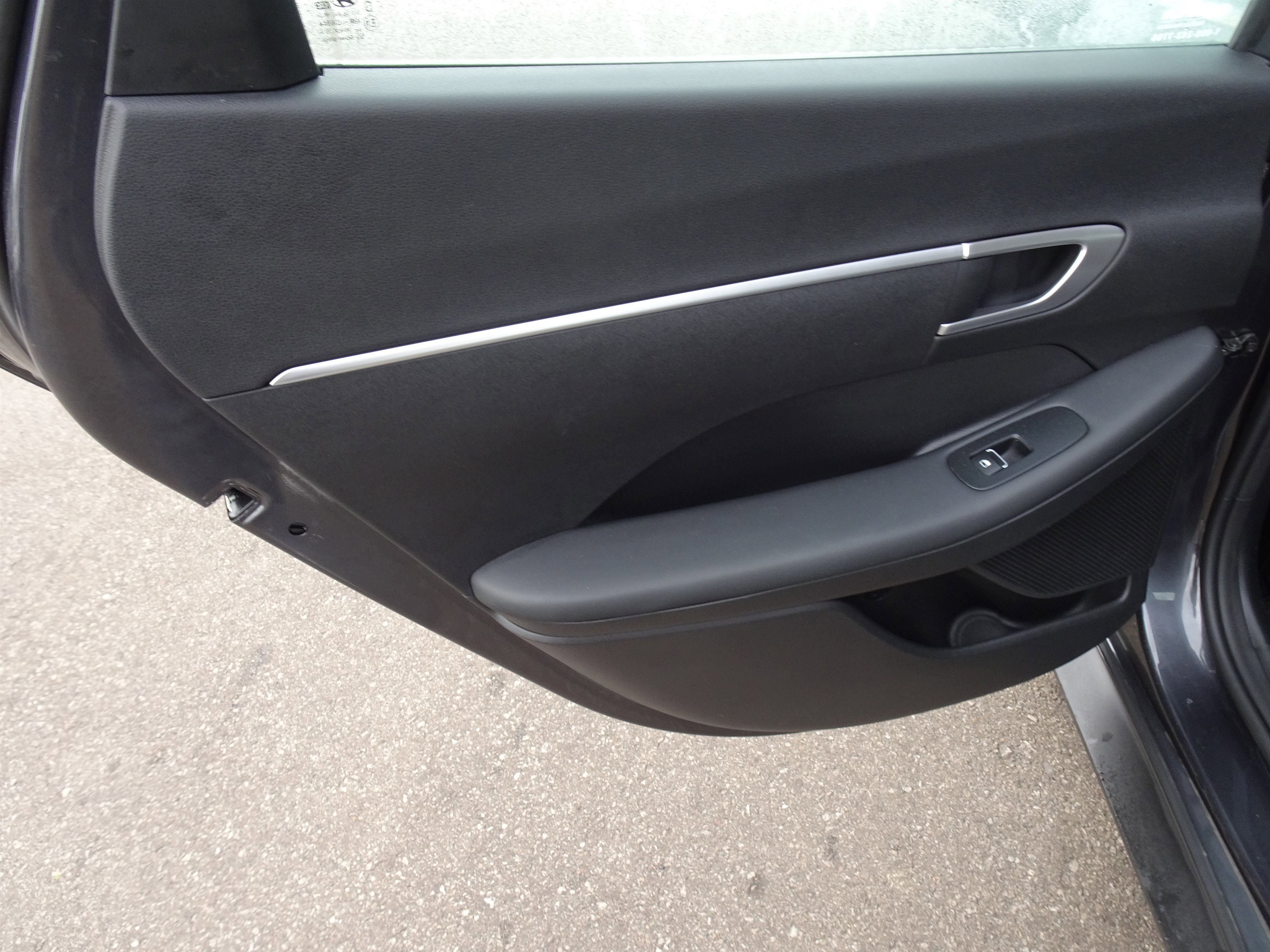 Used 2021 Hyundai Sonata SE image 15