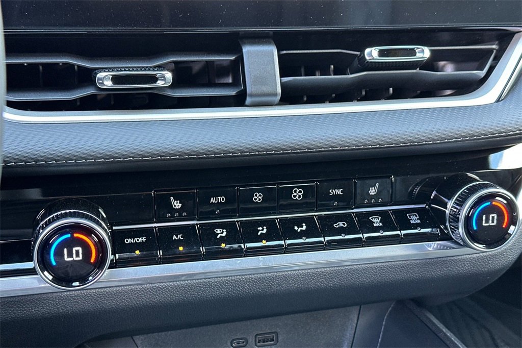 New 2026 Chevrolet Equinox LT w/ Convenience Package II image 22